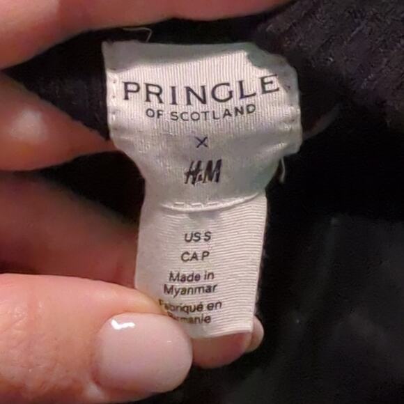 PRINGLE of SCOTLAND X H&M Sweater Size Small Embroidered Logo Black Stripes - Picture 5 of 7